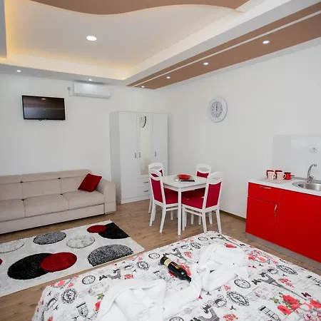 Slado بيت ضيافة تريبينيي