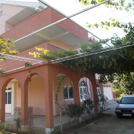 Gostinjska kuća Slado *