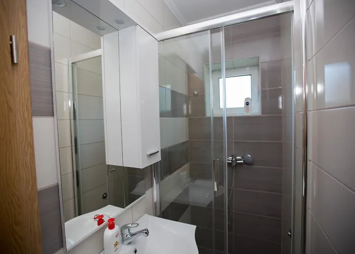 Slado Πανσιόν Τρέμπινιε