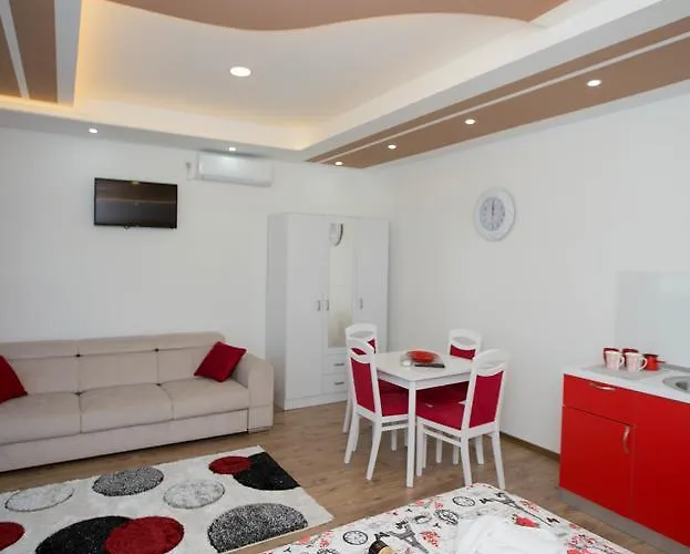 Πανσιόν Slado Τρέμπινιε