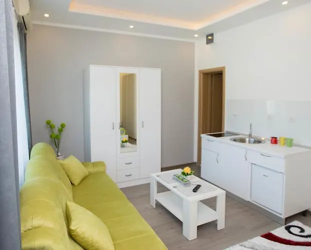 Slado * Τρέμπινιε